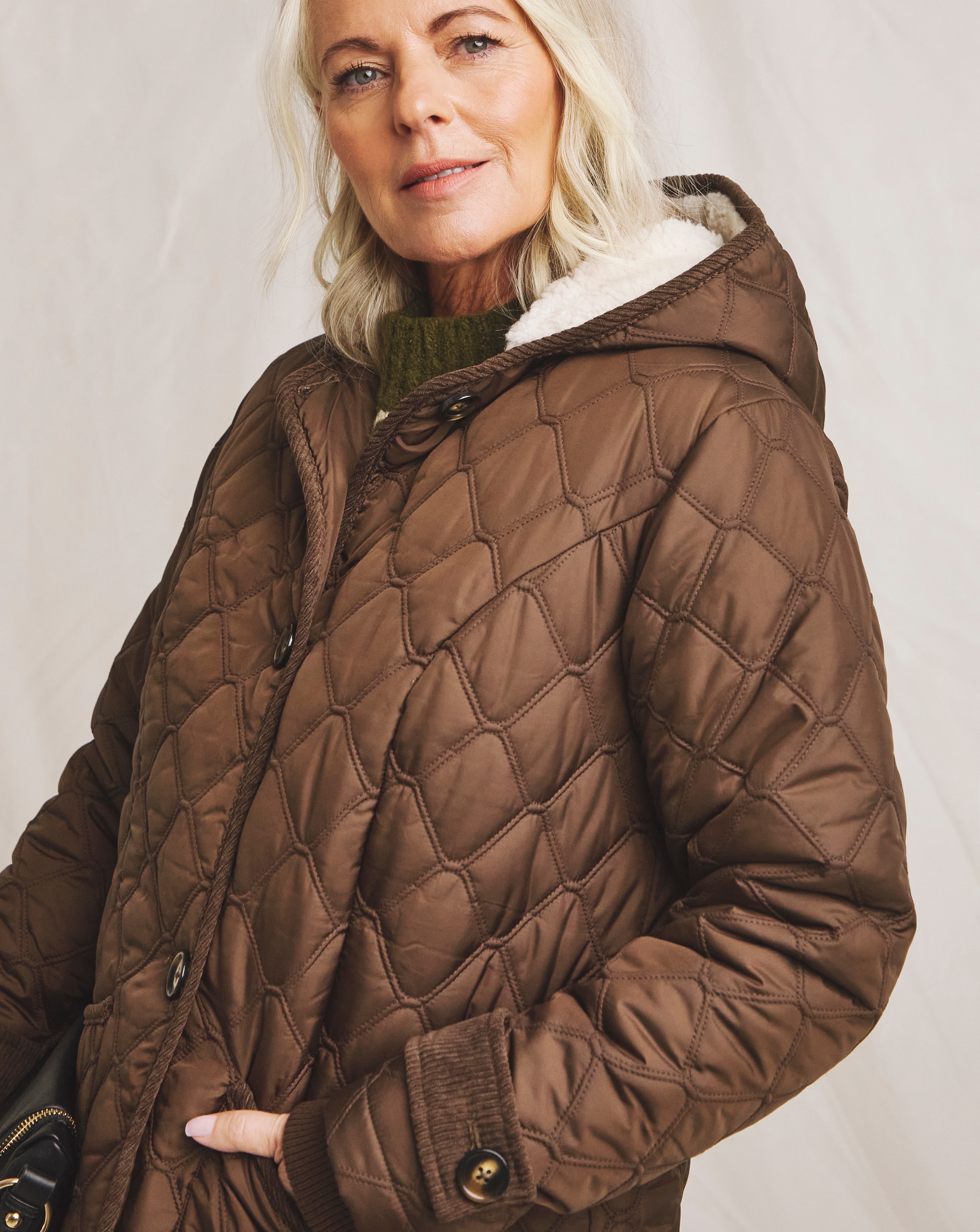 comoli 20AW Insulation Hooded Coat 美品 b07mh153732w.jpg