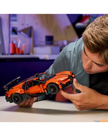 LEGO Technic Bugatti Chiron Pur Sport Hyper Car