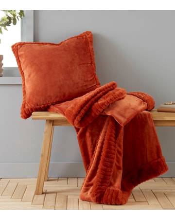 Catherine Lansfield Velvet Faux Fur Cosy Cushion