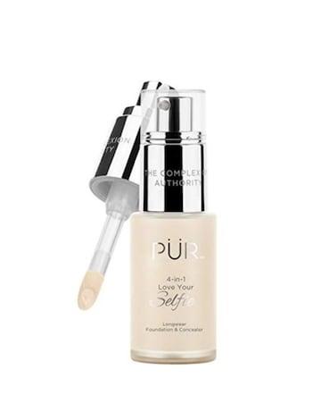 PUR 4-in-1 Love Your Selfie Foundation LG2