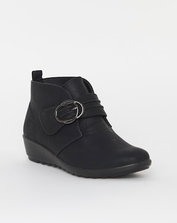 Cushion Walk Touch & Close Ankle Boot E Fit