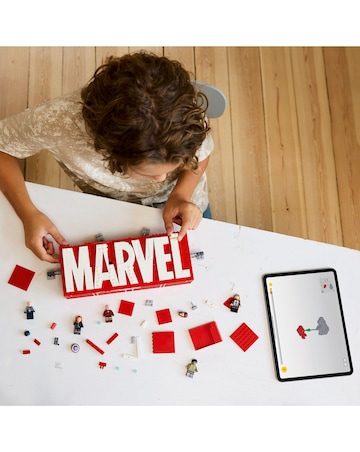 LEGO Marvel: MARVEL Logo & Minifigures Collectible, Buildable Set 76313