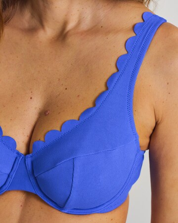 MAGISCULPT Scalloped Edge Underwired Bikini Top