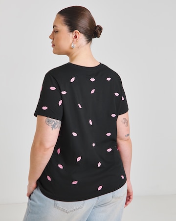 Simply Be Black Lips Embroidery T-Shirt