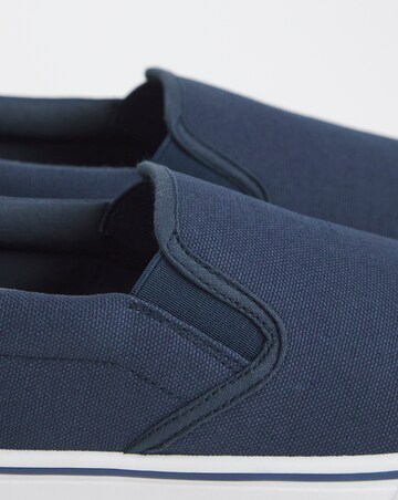 Basic Slip On Pump Wide