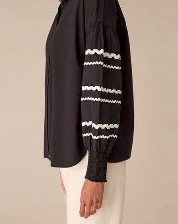Ro&Zo Black Trim Insert Sleeve Blouse