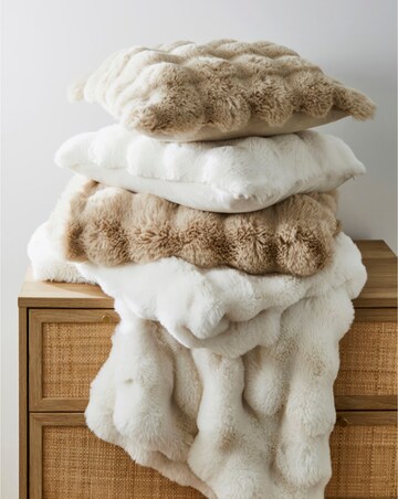 Bubble Faux Fur Throw