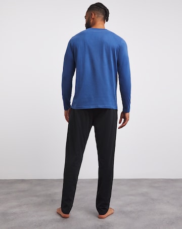 Chill Graphic Pyjama Set