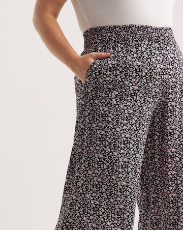 Black Ditsy Floral Lightweight Woven Shirred Waist Culotte Trouser