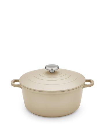 Morphy Richards Cast Aluminium 24cm Cream Casserole Dish