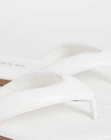 Cammy Flat Toe Post Sandals - Extra Wide Fit (EEE)