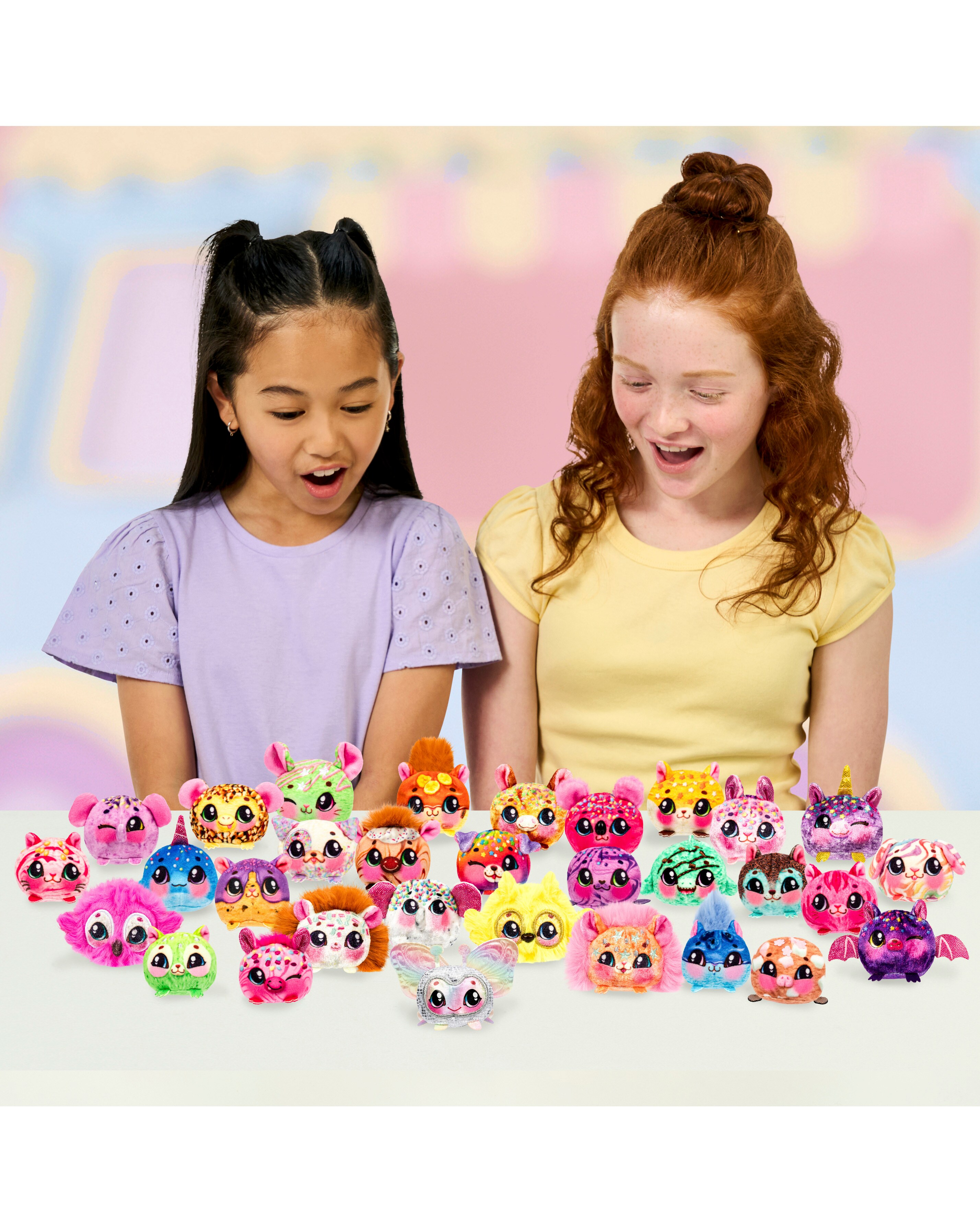 Cookeez Makery Yum Yumz Collector Case with 6 Plush Toys | Ambrose