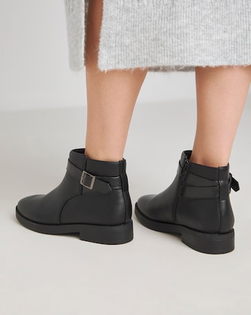 Drew Ankle Buckle Boot - Standard Fit (D)