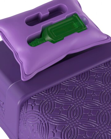 Wicked So Popular Dorm Small Doll Playset with 3 Play Spaces & 10 Total Pieces