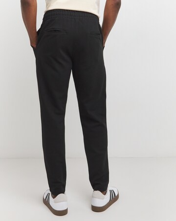 Twill Tapered Fit Jogger