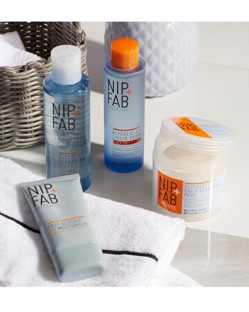 NIP+FAB Glycolic Fix Daily Pads