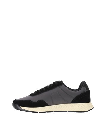 BOSS Titanium Runner Trainer