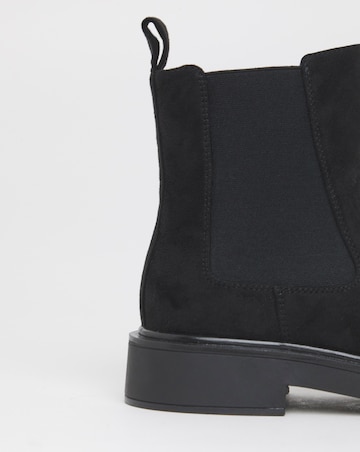 Arya Classic Chelsea Boots - Standard Fit (D)