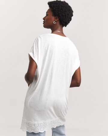 Broderie V Neck Short Sleeve Longline Top