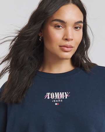 Tommy Jeans Relaxed Essential Logo Jumper