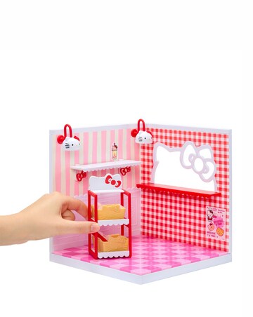 MGA's Miniverse Make It Mini Spaces Hello Kitty Building Set