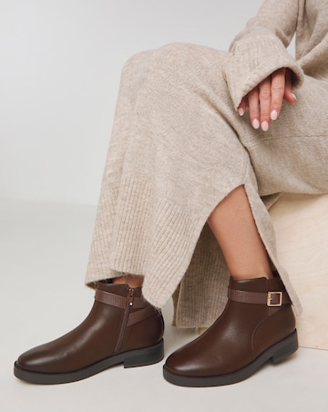 Drew Ankle Buckle Boot - Extra Wide Fit (EEE)