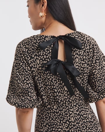 Bow Back Jacquard Bubble Sleeve Tea Dress