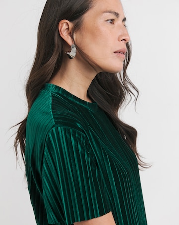 Short Sleeve Pleated Velvet T-Shirt Dress