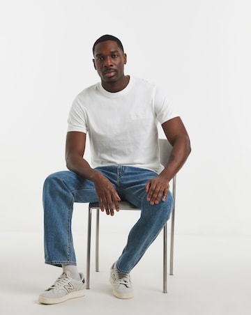 Levi's Short Sleeve Chest Graphic T-Shirt - White