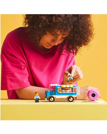 LEGO City Doughnut Truck Toy, Set with 2 Minifigures 60452