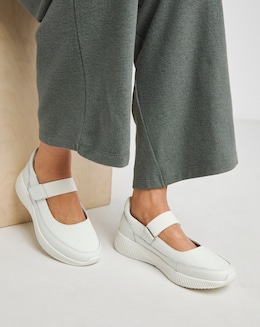 Heavenly Soles Gwen Touch and Close Bar Trainer - Wide Fit (E)