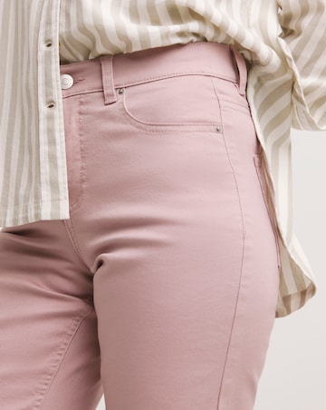 24/7 Blush Knee Shorts