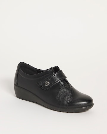 Cushion Walk Touch & Close Shoe Wide E Fit