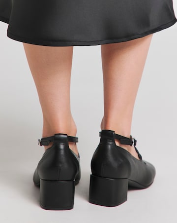 Heavenly Soles Adele Block Heel Cross Strap Mary Jane - Extra Wide Fit (EEE)