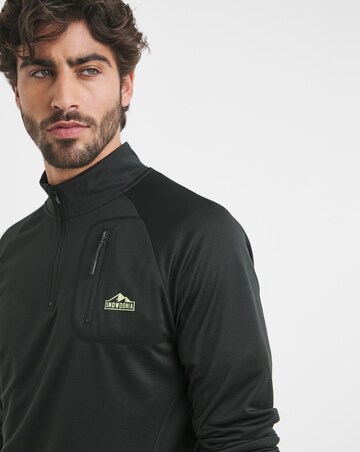 Snowdonia Light Weight 1/4 Zip Neck Base Layer