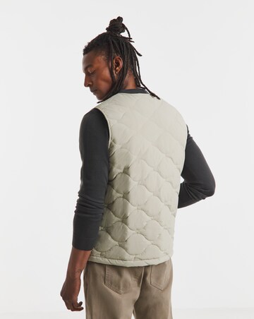 Onion Quilt Zip Through Gilet