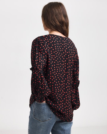Orange Spot Volume Cuff Blouse