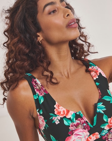 MAGISCULPT Medium Control V Wire Detail Swimsuit