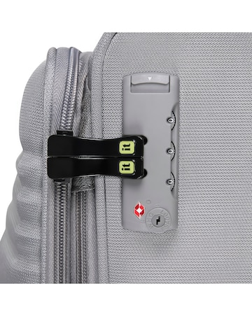 IT Luggage Circulator Medium Suitcase