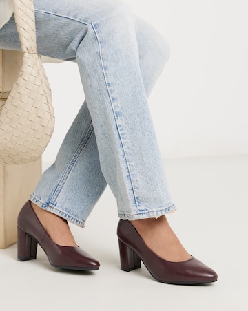 Dorothy Comfort Flexible Court Shoe - Wide Fit (E)