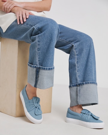 Zen Slip On Trainer With Twist Detail - Wide Fit (E)