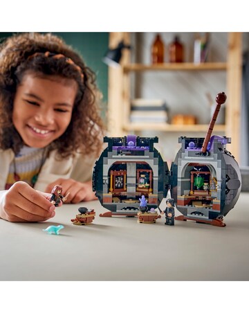 LEGO Harry Potter Cauldron: Secret Potions Classroom