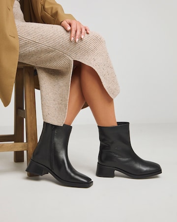 Heavenly Soles Brianna Heeled Square Toe Leather Boots - Extra Wide Fit (EEE)