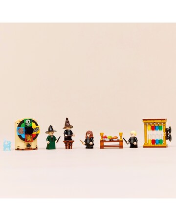 LEGO Harry Potter Hogwarts Castle: Sorting Hat Ceremony