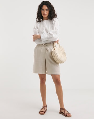 Sand Linen Mix Knee Length Shorts