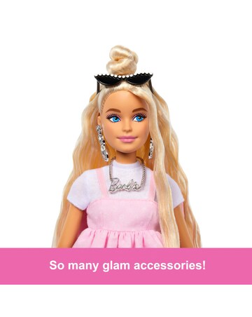 Barbie Deluxe Style Fashion Doll
