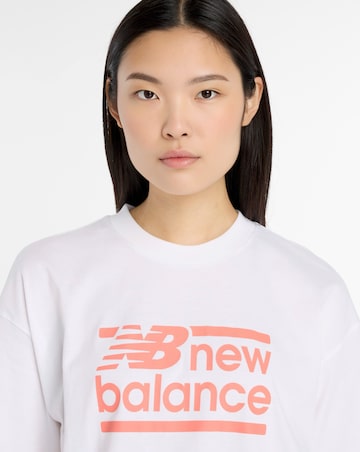 New Balance Sport Graphic Oversized T-Shirt