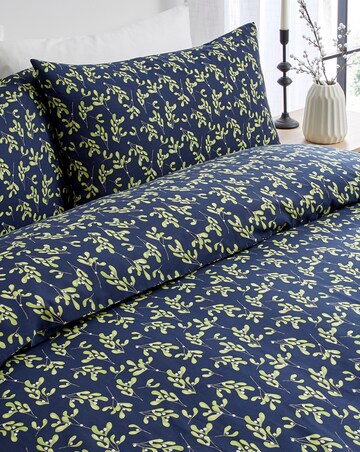 Misteltoe Duvet Cover Set