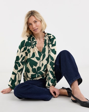 Printed Long Sleeve V-Neck Top