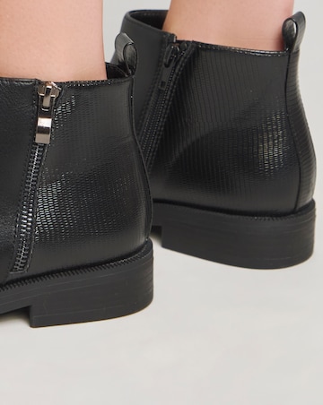 Verity Classic Zip Detail Ankle Boot - Standard Fit (D)